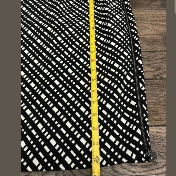Express Stretch High Waist Pencil Skirt Black/Wht - Picture 7 of 8